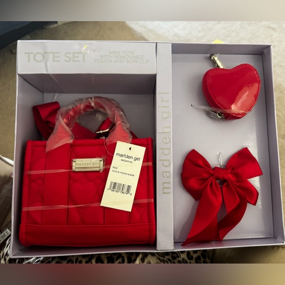 Madden Girl Red Mini Tote Set NWT - Picture 1 of 5